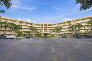 800 Cypress Grove Dr, Pompano Beach, FL 33069 - Photo 8