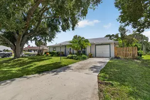 872 SW Nichols Terrace, Port Saint Lucie, FL 34953 - Photo 2