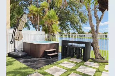 17082 NW 22nd Street, Pembroke Pines, FL 33028 - Photo 2