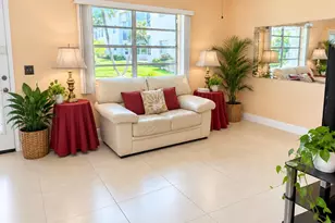 391 Burgundy I Ave, Delray Beach, FL 33484 - Photo 4