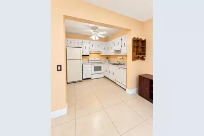 391 Burgundy I Avenue, Delray Beach, FL 33484 - Photo 10