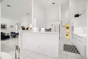 7946 Shelby Cir, Boca Raton, FL 33496 - Photo 10