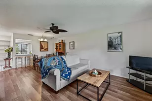 13 Bay Cedar Ct, Royal Palm Beach, FL 33411 - Photo 8