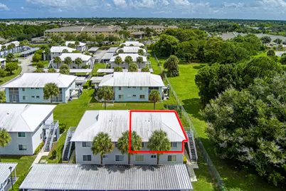 105 SE Village Drive, Port Saint Lucie, FL 34952 - Photo 6