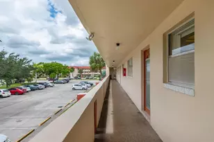 2951 Sunrise Lakes Dr E, Sunrise, FL 33322 - Photo 2