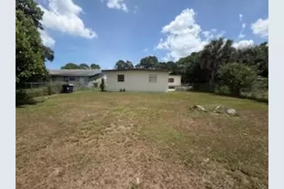 301 N 31st Street, Fort Pierce, FL 34947 - Photo 6