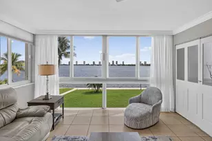 301 Lake Shore Dr, Lake Park, FL 33403 - Photo 10