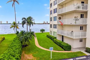 301 Lake Shore Dr, Lake Park, FL 33403 - Photo 38