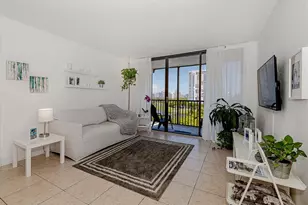 3475 N Country Club Dr, Aventura, FL 33180 - Photo 1
