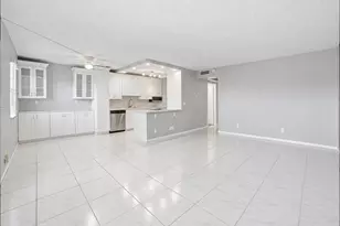 3002 Exeter A, Boca Raton, FL 33434 - Photo 2