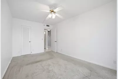 3002 Exeter A, Boca Raton, FL 33434 - Photo 8