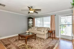 116 SW 10th Ct, Boynton Beach, FL 33426 - Photo 2