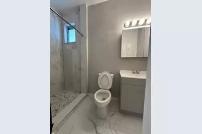 232 SW 10th Street, Hallandale Beach, FL 33009 - Photo 10
