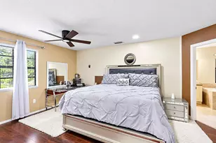 1431 SW 87th Way, Pembroke Pines, FL 33025 - Photo 10