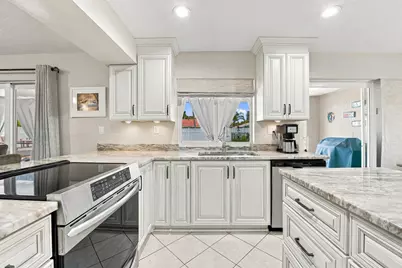 626 NW 100th Way, Coral Springs, FL 33071 - Photo 18