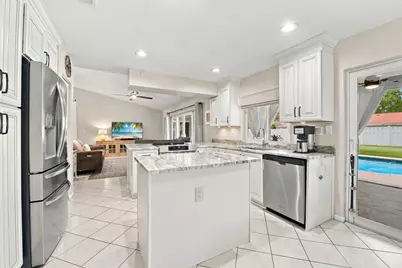 626 NW 100th Way, Coral Springs, FL 33071 - Photo 22