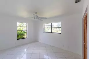 815 Peppertree Ct, Wellington, FL 33414 - Photo 10