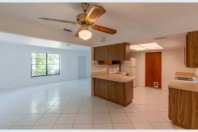 815 Peppertree Court, Wellington, FL 33414 - Photo 4