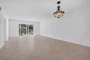 12800 SW 7th Ct, Pembroke Pines, FL 33027 - Photo 10