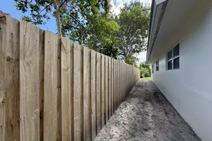921 NW 14th St, Fort Lauderdale, FL 33311 - Photo 52