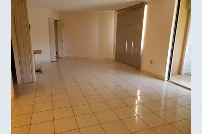 1200 Saint Charles Place #409, Pembroke Pines, FL 33026 - Photo 4