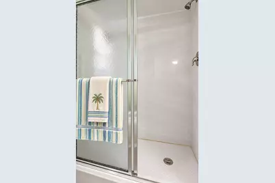 3755 Via Poinciana #402, Lake Worth, FL 33467 - Photo 22