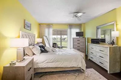 3755 Via Poinciana #402, Lake Worth, FL 33467 - Photo 12