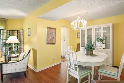 3755 Via Poinciana #402, Lake Worth, FL 33467 - Photo 4