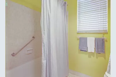 3755 Via Poinciana #402, Lake Worth, FL 33467 - Photo 16