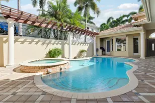 807 Floret Dr, Palm Beach Gardens, FL 33410 - Photo 4