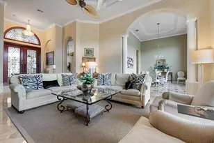 807 Floret Dr, Palm Beach Gardens, FL 33410 - Photo 14