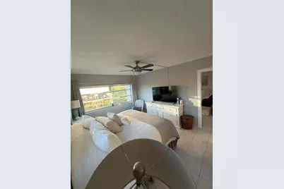 450 Paradise Isle Boulevard #201, Hallandale Beach, FL 33009 - Photo 8