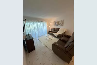 450 Paradise Isle Boulevard #201, Hallandale Beach, FL 33009 - Photo 4