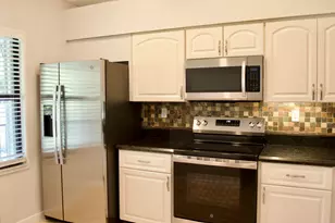 301 Sabal Ridge Cir, Palm Beach Gardens, FL 33418 - Photo 2