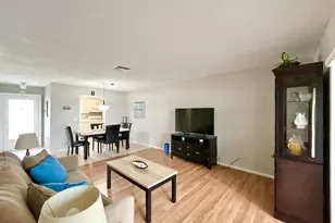 2666 Emory Dr E, West Palm Beach, FL 33415 - Photo 10