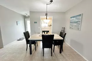 2666 Emory Dr E, West Palm Beach, FL 33415 - Photo 6