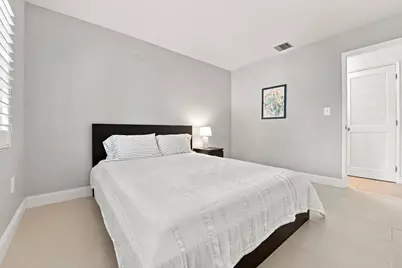 4230 NE 19th Avenue, Oakland Park, FL 33308 - Photo 26