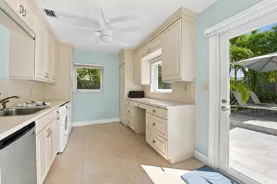 4230 NE 19th Avenue, Oakland Park, FL 33308 - Photo 20