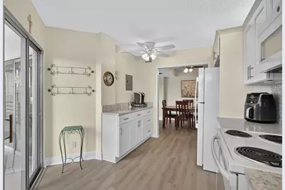 3871 Via Poinciana #407, Lake Worth, FL 33467 - Photo 24