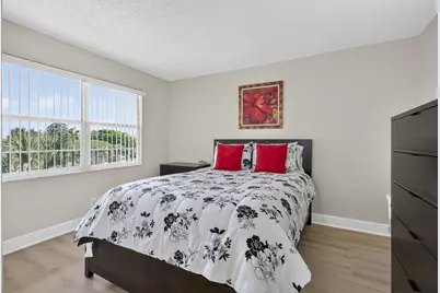 3871 Via Poinciana #407, Lake Worth, FL 33467 - Photo 4