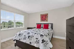 3871 Via Poinciana, Lake Worth, FL 33467 - Photo 4
