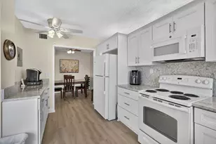 3871 Via Poinciana, Lake Worth, FL 33467 - Photo 28