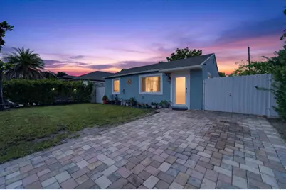 946 McIntosh Street, West Palm Beach, FL 33405 - Photo 1