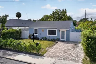 946 McIntosh St, West Palm Beach, FL 33405 - Photo 46