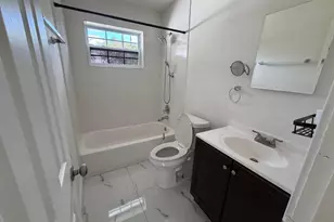 421 NE 11th St, Fort Lauderdale, FL 33304 - Photo 6