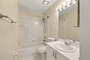 10627 NW 7th St, Pembroke Pines, FL 33026 - Photo 18