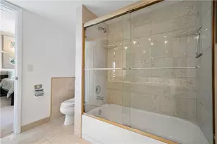 95 N Birch Rd, Fort Lauderdale, FL 33304 - Photo 14