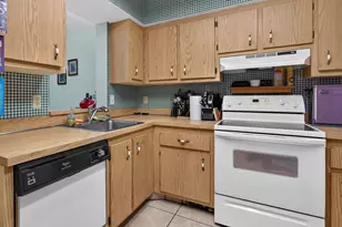 4550 NW 18th Ave, Deerfield Beach, FL 33064 - Photo 10