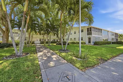 551 Durham Circle #T, Deerfield Beach, FL 33442 - Photo 1
