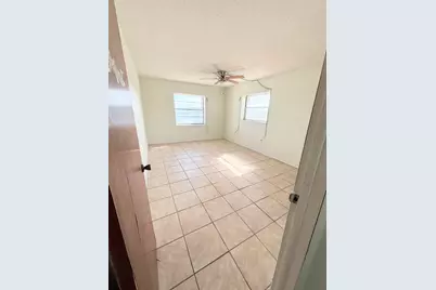 190 E Olmstead Drive #F32, Titusville, FL 32780 - Photo 4